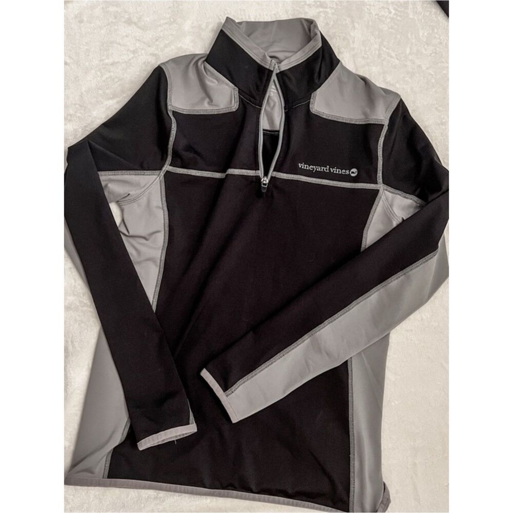 vineyard vines quarter zip color block top size XS
